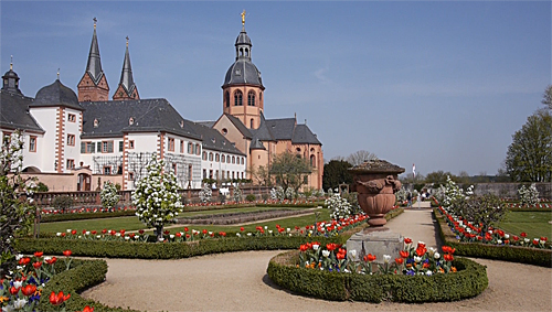 Seligenstadt - Benediktinerabtei - Konventgarten